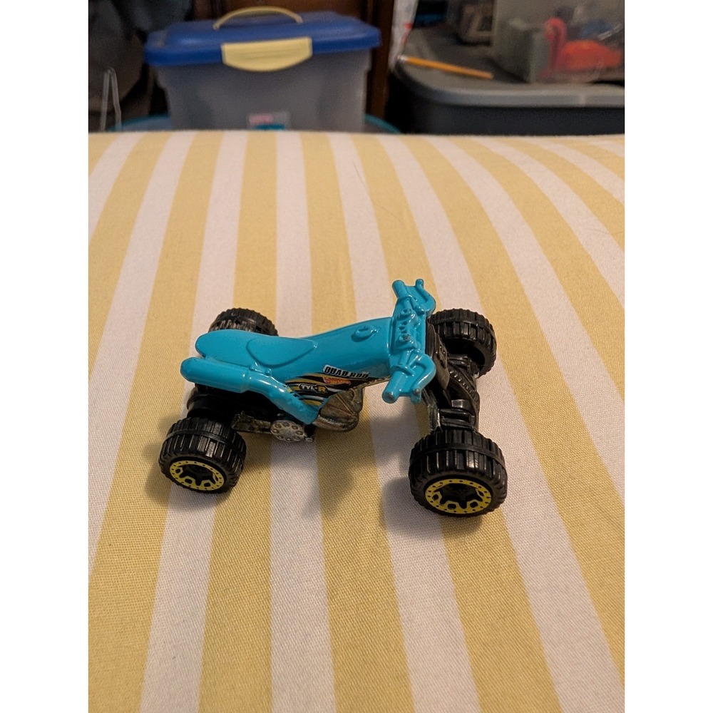 Hot Wheels Quad Rod Moto 1/5 ATV Light Blue Toy Car Off Road Tires 2017 DTX28